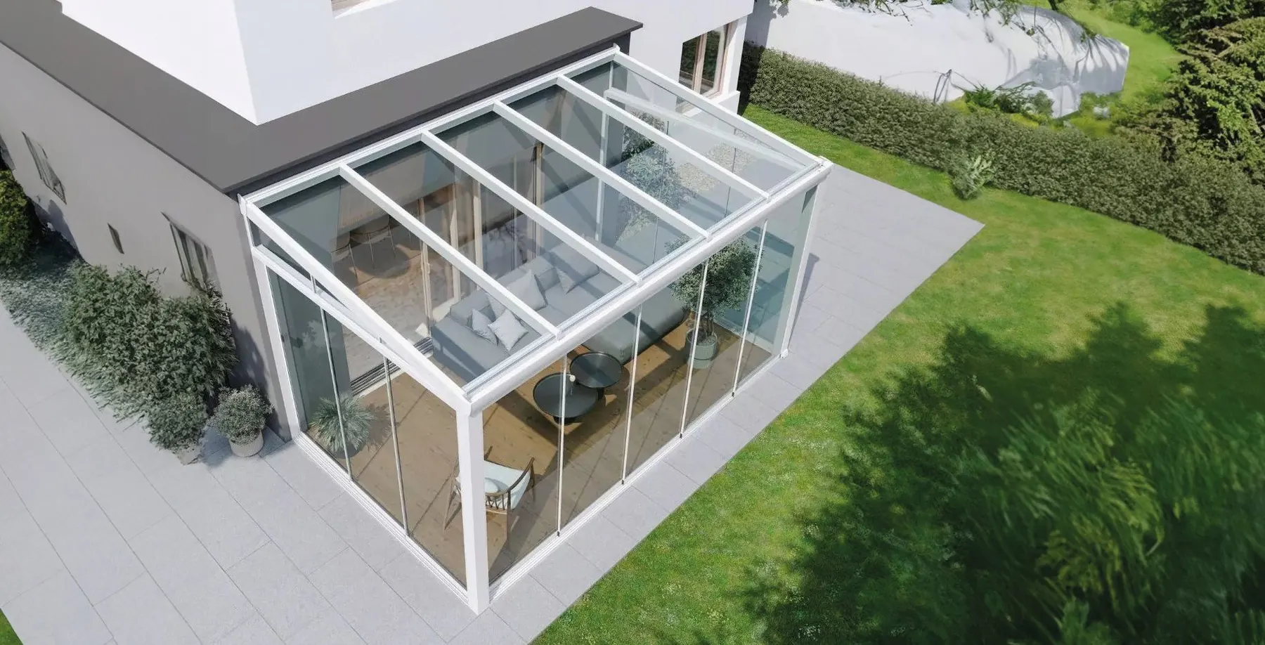 Bahçeye açılan cam tavanlı pergola